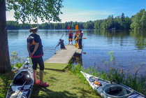 Sivuttainmelontaa harjoitellaan ensin laiturilla.