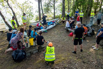 Retkellä tutustutaan mm. retkivarusteisiin ja jokamiehenoikeuksiin.